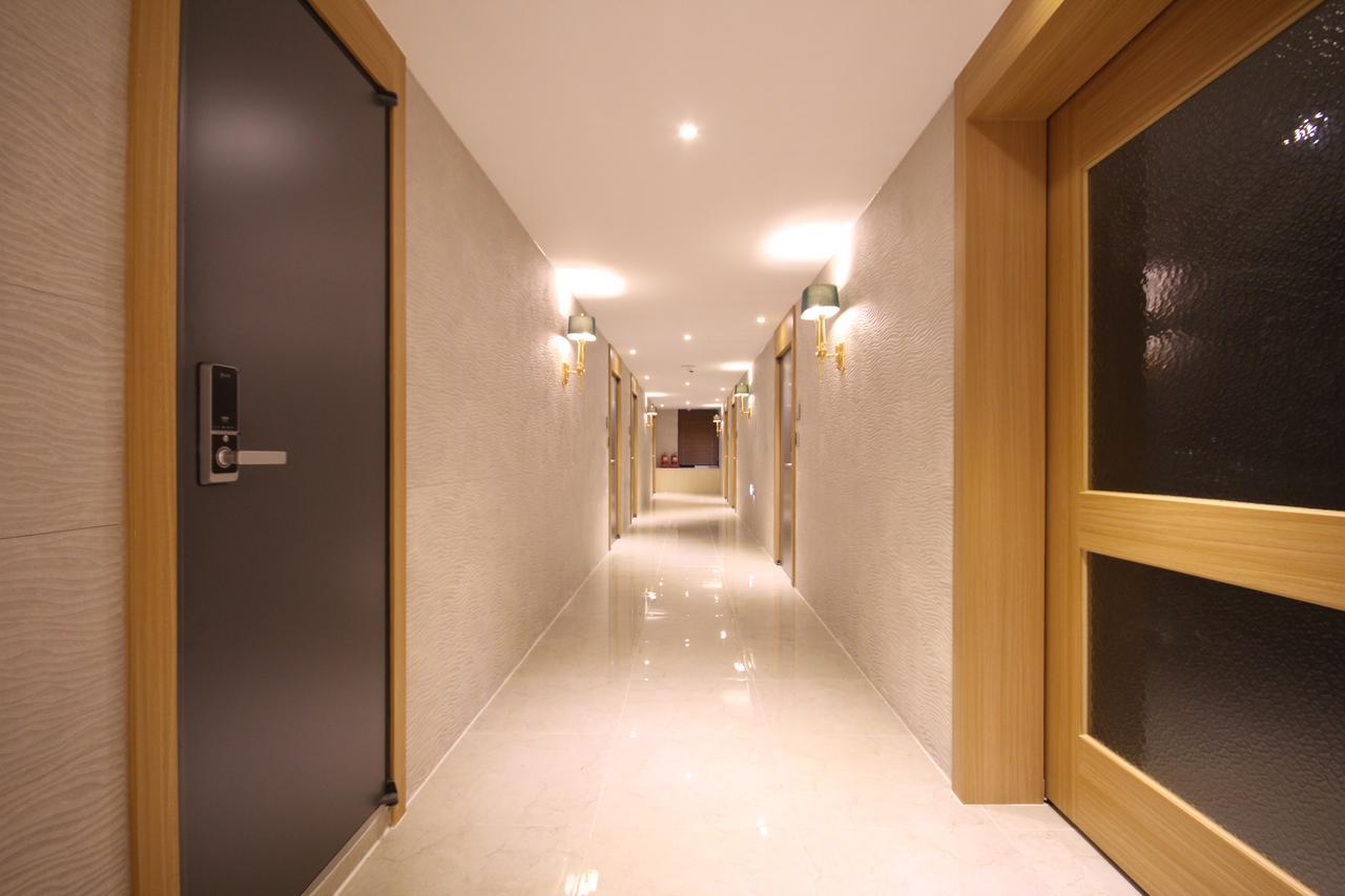 Mbn Hotel Changwon Ngoại thất bức ảnh
